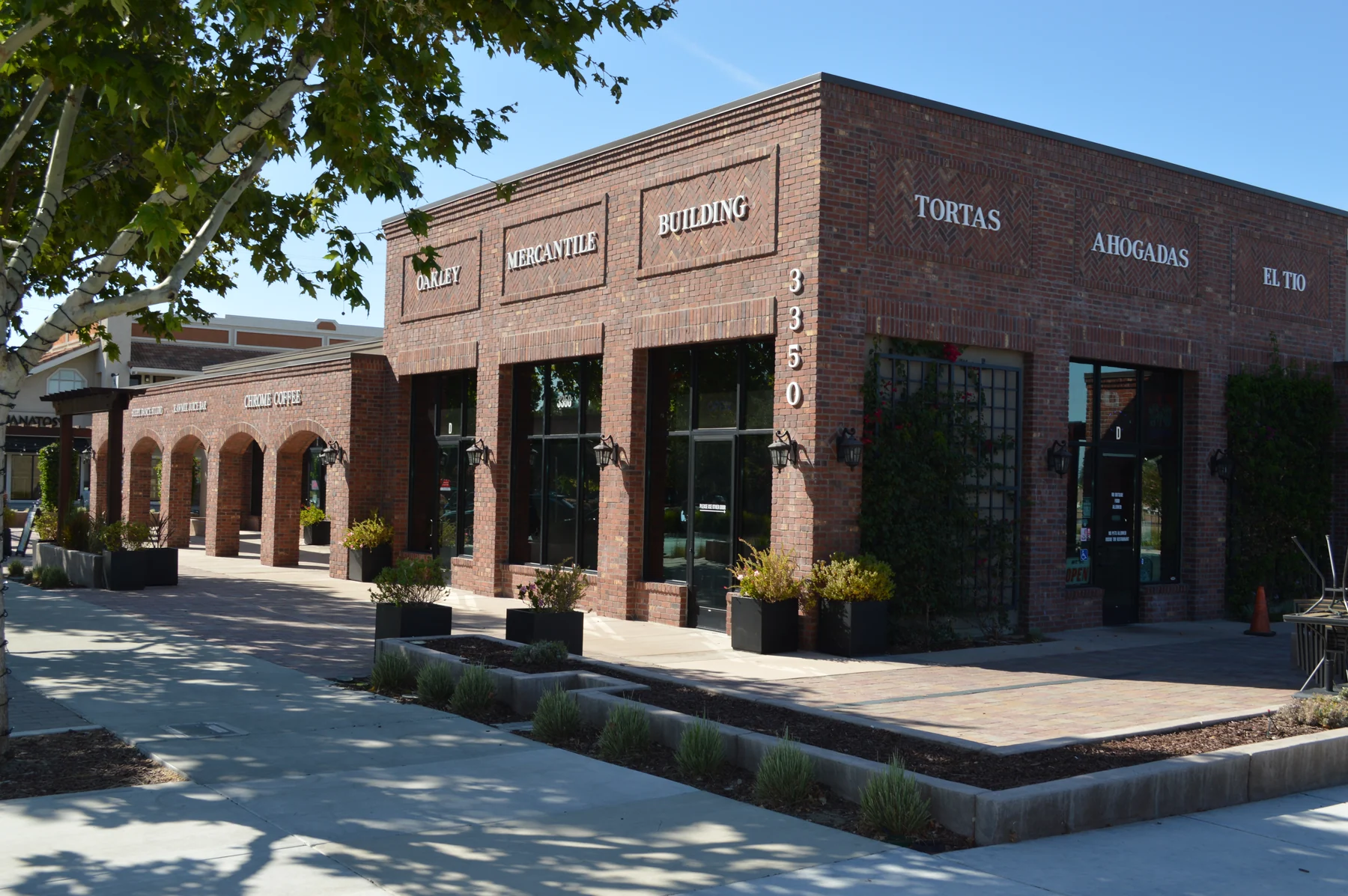 The brick Oakley Mercantile building, home to The Beer Aisle
